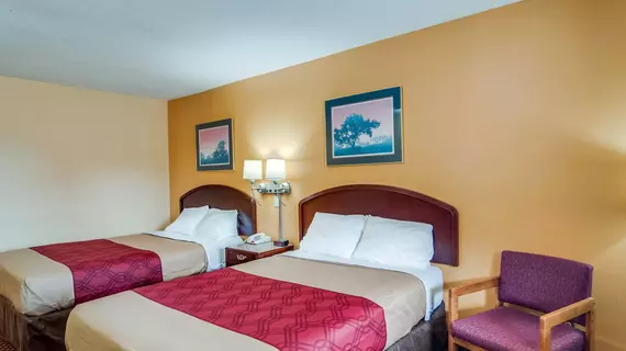 Econo Lodge Near Bluefield College | Batı Virginia - Princeton (ve civarı) - Bluefield