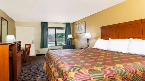 Days Inn - Lebanon | Tennessee - Nashville-Davidson - Nashville (ve civarı) - Lebanon