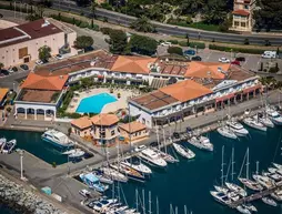 La Marina | Provence - Alpes - Cote d'Azur - Var - Saint-Raphael (ve civarı) - Saint-Raphael