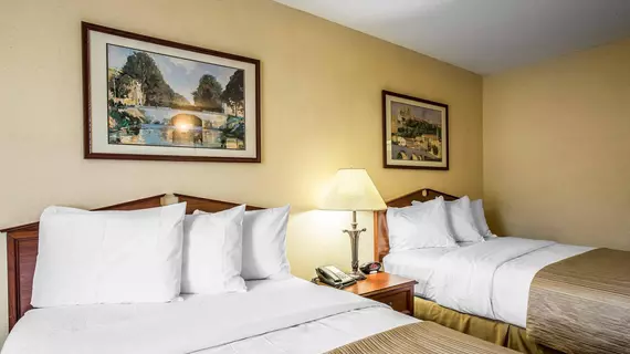 Quality Inn Bessemer | Alabama - Birmingham (ve civarı) - Bessemer