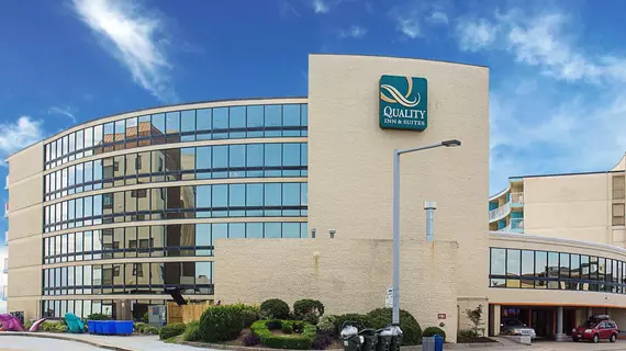 Quality Inn and Suites Oceanfront | Virginia - Norfolk - Virginia Beach (ve civarı) - Virginia Beach