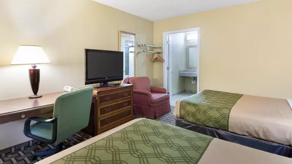 Econo Lodge Town Center | Virginia - Norfolk - Virginia Beach (ve civarı) - Virginia Beach