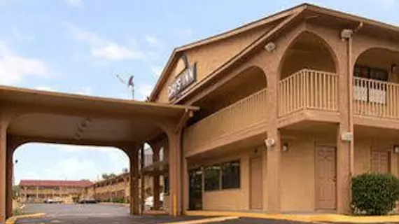 Days Inn West Trinity Lane | Tennessee - Nashville-Davidson - Nashville (ve civarı) - Nashville