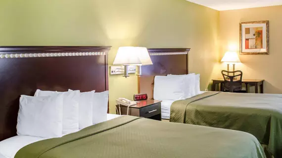 Quality Inn & Suites Medina | Ohio - Summit İlçesi - Akron (ve civarı) - Medina