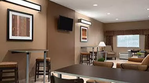 Microtel Inn & Suites By Wyndham Fairmont | Batı Virginia - Bridgeport (ve civarı) - Fairmont