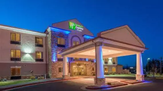 Holiday Inn Express and Suites Vernal Dinosaurland | Utah - Vernal (ve civarı) - Vernal