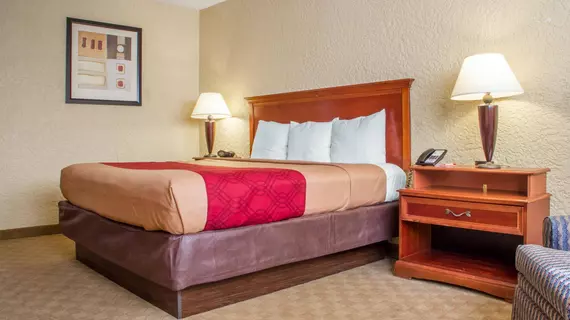 Econo Lodge Broken Arrow | Oklahoma - Tulsa (ve civarı) - Broken Arrow