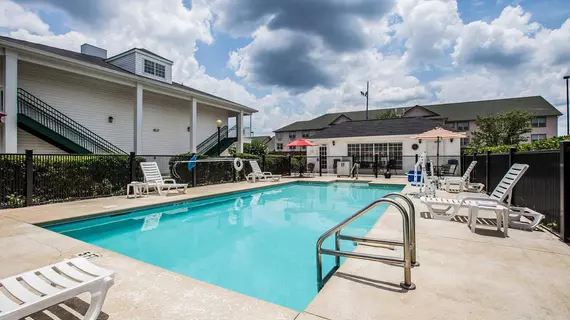 Quality Inn Bessemer | Alabama - Birmingham (ve civarı) - Bessemer