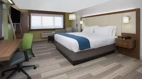 HOLIDAY INN EXPRESS & SUITES SALISBURY | Kuzey Karolayna - Lexington - Salisbury (ve civarı) - Salisbury