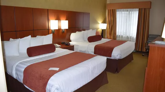 Best Western Plus Finger Lakes Inn & Suites | New York - Ithaca (ve civarı) - Cortland