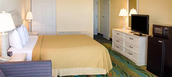 Quality Inn and Suites Oceanfront | Virginia - Norfolk - Virginia Beach (ve civarı) - Virginia Beach