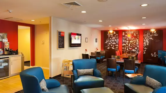 TownePlace Suites by Marriott Savannah Airport | Georgia - Savannah (ve civarı) - Savana