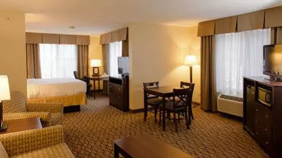 Holiday Inn Express & Suites Superior | Wisconsin - Superior