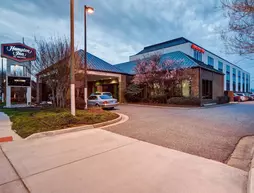 Hampton Inn Norfolk-Naval Base | Virginia - Norfolk - Virginia Beach (ve civarı) - Norfolk - Fleet