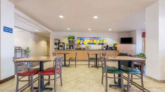 MICROTEL INN AND SUITES ALTUS | Oklahoma - Altus