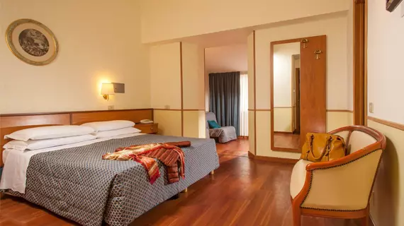 Hotel Piemonte | Lazio - Roma (ve civarı) - Roma Kent Merkezi - Rione XVIII Castro Pretorio