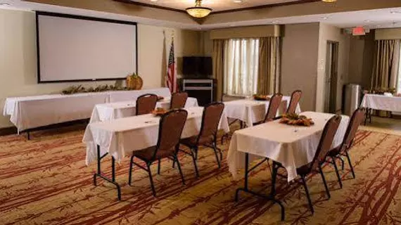 Holiday Inn Express & Suites Superior | Wisconsin - Superior