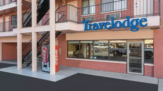 Travelodge Reno | Nevada - Pyramid Lake Kızılderili Bölgesi - Reno (ve civarı) - Reno - Downtown Reno