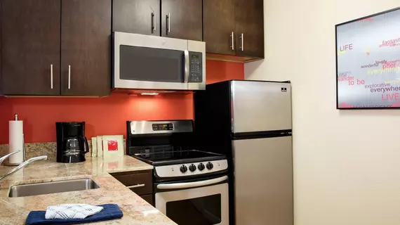 Towneplace Suites Orlando Flamingo Crossings | Florida - Orlando (ve civarı) - Disney's Maingate West