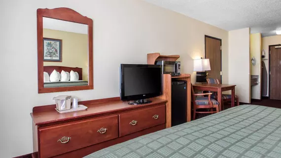 Quality Inn Mineral Point | Wisconsin - Dodgeville (ve civarı) - Mineral Point