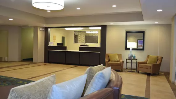 Candlewood Suites Greenville | Güney Karolayna - Greenville - Spartanburg (ve civarı) - Greenville