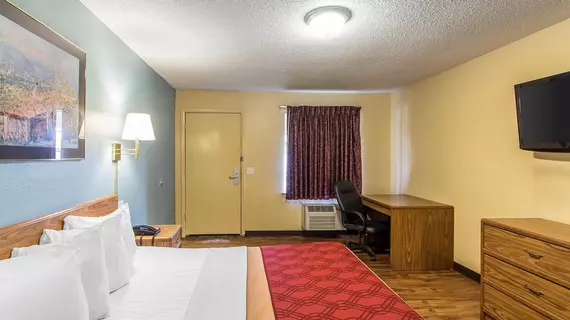 Econo Lodge | Oklahoma - Pryor (ve civarı) - Pryor