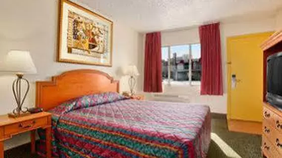 Travelodge by Wyndham Las Vegas | Nevada - Clark County - Las Vegas (ve civarı) - Las Vegas