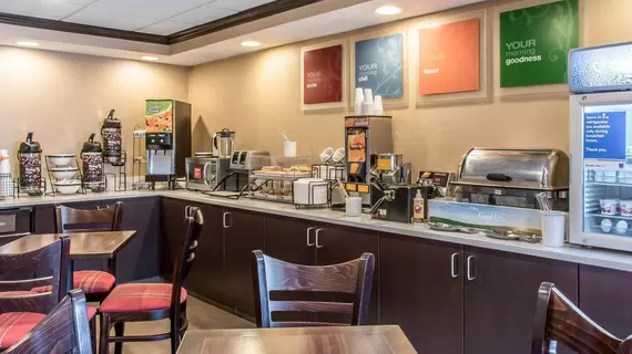 Comfort Inn Clarks Summit | Pensilvanya - Scranton (ve civarı) - Clarks Summit