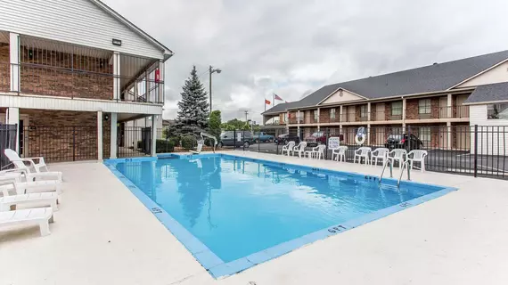 Econo Lodge Lebanon | Tennessee - Nashville-Davidson - Nashville (ve civarı) - Lebanon