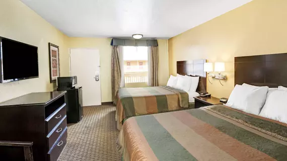 Days Inn & Suites Downtown Gatlinburg Parkway | Tennessee - Gatlinburg - Pigeon Forge (ve civarı) - Gatlinburg