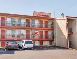 Econo Lodge East Port | Oregon - Portland (ve civarı) - Portland