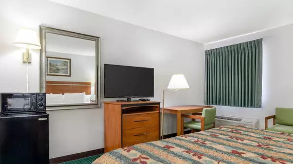 Econo Lodge Emporia | Kansas - Emporia (ve civarı) - Emporia