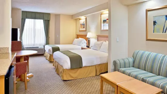 HOLIDAY INN EXPRESS AND SUITES NEAREST UNIVERSAL ORLANDO | Florida - Orlando (ve civarı) - Orlando - Universal Orlando® Tatil ve Eğlence Merkezi