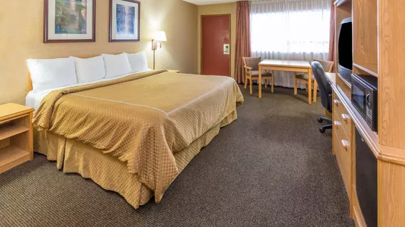 Days Inn Black Bear | Oregon - Salem (ve civarı) - Salem