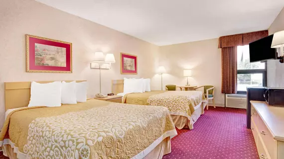 DAYS INN NASHVILLE AT OPRYLAND/MUSIC VALLEY DR | Tennessee - Nashville-Davidson - Nashville (ve civarı) - Nashville - Opryland - Donelson