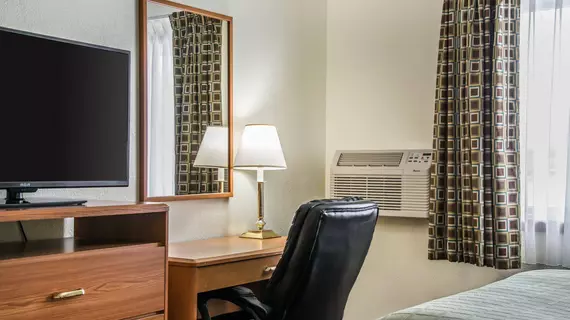 Quality Inn Hudson | Wisconsin - Hudson (ve civarı) - Hudson