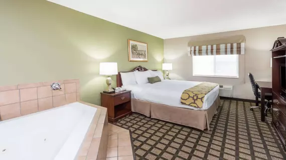 Baymont Inn and Suites Fulton | Missouri - Columbia (ve civarı) - Fulton