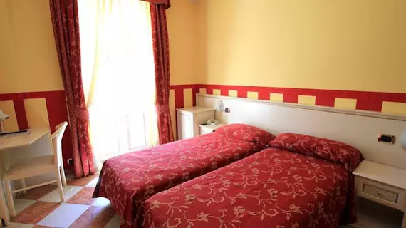 Hotel Regina | Lombardy - Como (il) - Gravedona