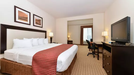 Quality Inn & Suites | Oklahoma - Oklahoma City (ve civarı) - Norman