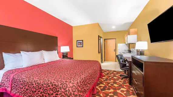 Days Inn and Suites El Dorado | Kansas - Wichita (ve civarı) - El Dorado