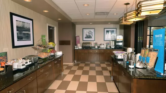 Hampton Inn Springfield-Southeast MO | Missouri - Springfield (ve civarı) - Springfield