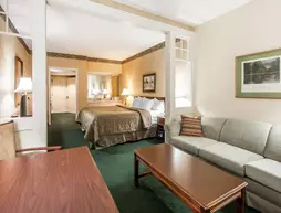 Clarion Inn Willow River | Tennessee - Gatlinburg - Pigeon Forge (ve civarı) - Sevierville