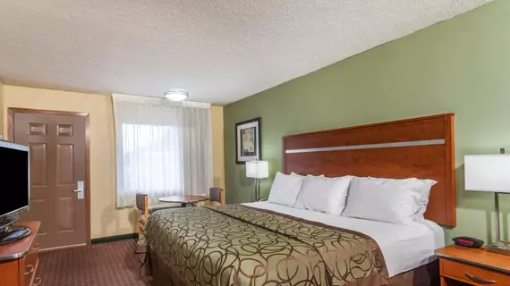 BAYMONT INN & SUITES PIGEON FO | Tennessee - Gatlinburg - Pigeon Forge (ve civarı) - Pigeon Forge