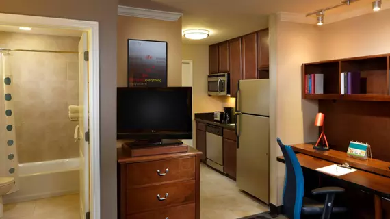 TownePlace Suites Houston Intercontinental Airport | Teksas - Houston (ve civarı) - Houston