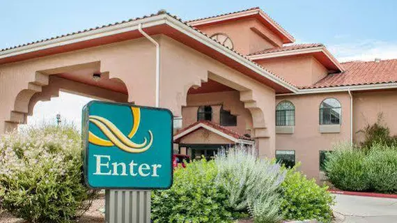 Quality Inn & Suites Gallup | New Mexico - Gallup