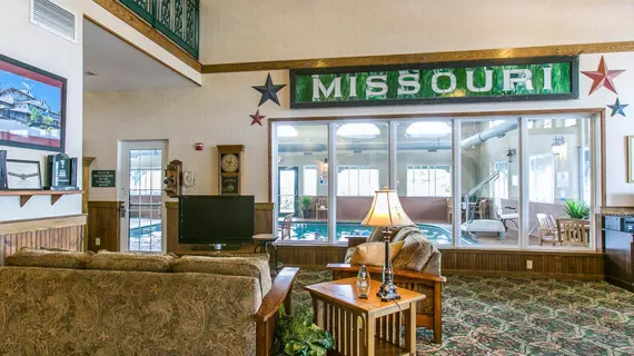 Comfort Inn Marshall Station | Missouri - Higginsville (ve civarı) - Marshall