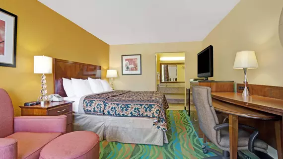 DAYS INN NORFOLK MILITARY CIRC | Virginia - Norfolk - Virginia Beach (ve civarı) - Norfolk