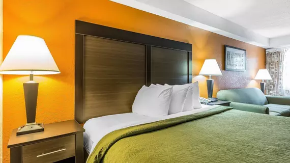 Quality Inn Creekside Gatlinburg | Tennessee - Gatlinburg - Pigeon Forge (ve civarı) - Gatlinburg