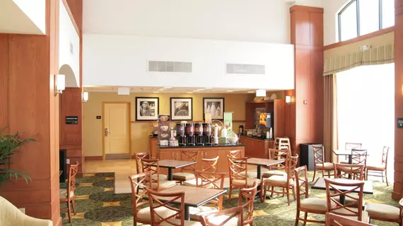 Hampton Inn & Suites Orlando-South Lake Buena Vista | Florida - Orlando (ve civarı) - Lake Buena Vista - Disney's Maingate East