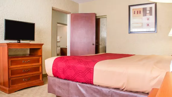 Econo Lodge Broken Arrow | Oklahoma - Tulsa (ve civarı) - Broken Arrow